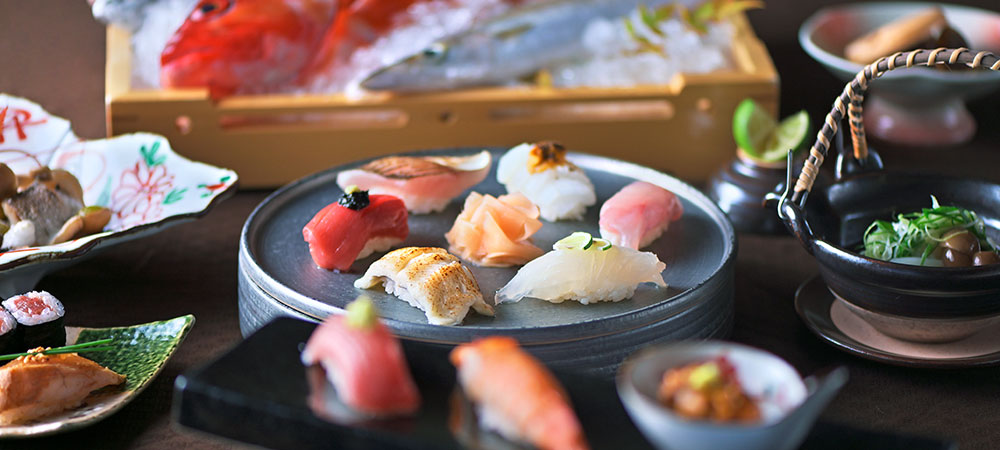 旬の味わいを丁寧に重ねた寿司ディナーコース 「桜雲 -OUUN-」