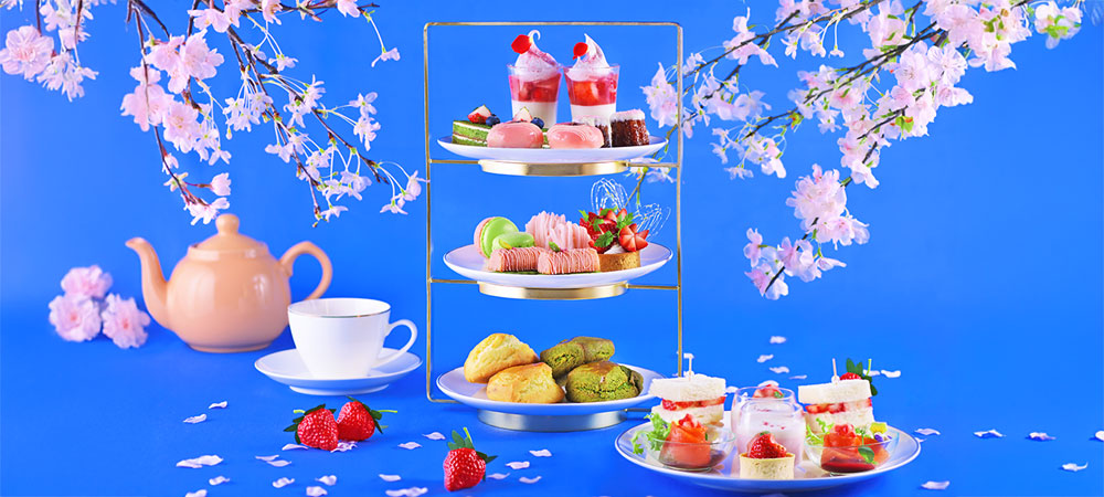 苺とさくらのラグジュアリーアフタヌーンティー