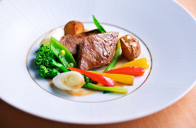 旬の彩りを映す、味わい豊かな「至福菜譜」