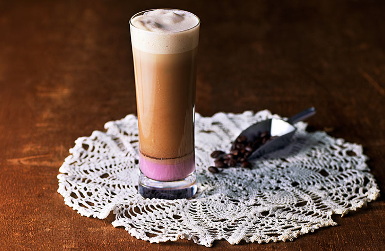 セブンシーズ 宮崎恭介 「F＆B マスターズ 2026」バリスタ部門 2位受賞作、期間限定販売！