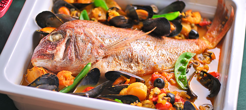 ヨーロッパを味わう贅沢ビュッフェMay｜青い海と太陽が育む地中海の味覚June｜大陸を巡る、多彩な味覚の旅