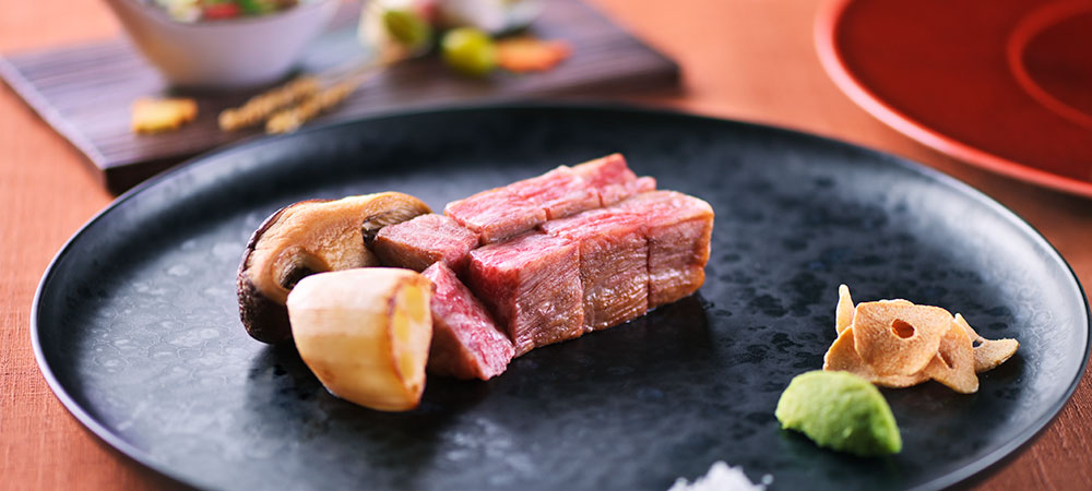 旬味とともに愉しむ、至福の鉄板焼ランチ「鶴の港 -TSURUNOMINATO-」